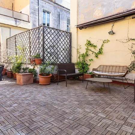 Entire Building With 4 Apartments Near The Colosseum Rome Exterior photo